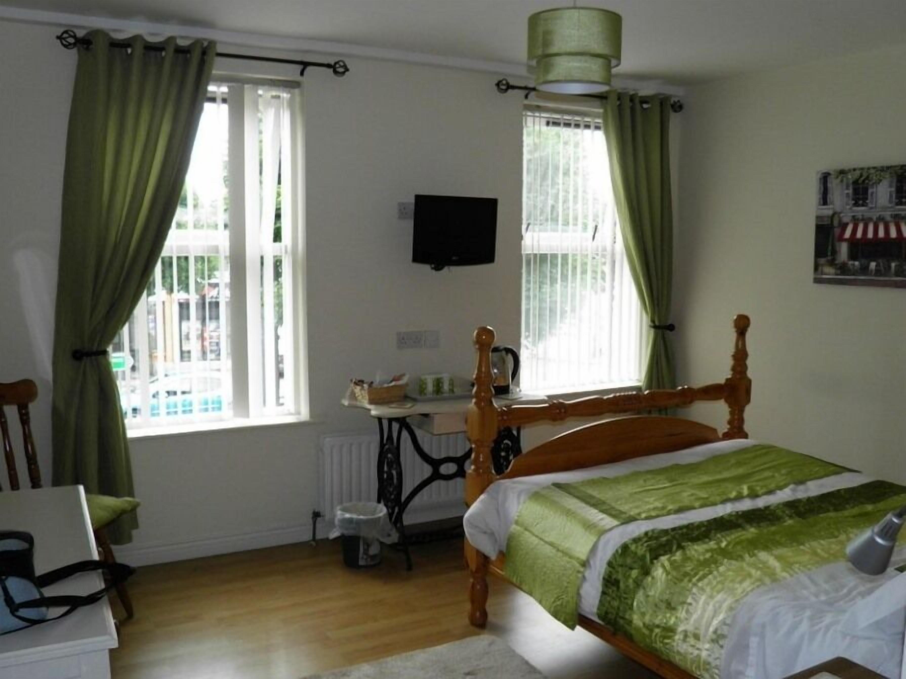 Where to Stay in Ulster: 11 Best 3-Star Hotels